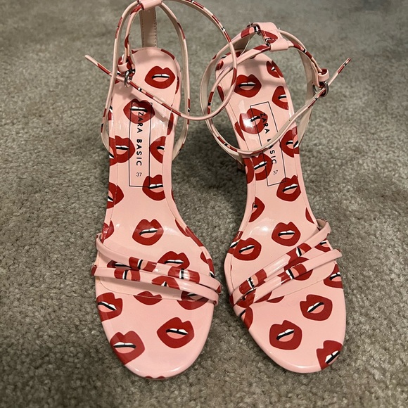 Zara lips stiletto heels - Picture 2 of 5